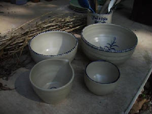 mixingbowlandutensilholderset.jpg